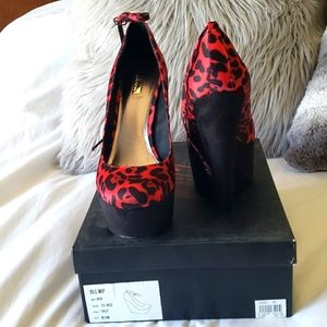 Wild pair womens wedges red and black leopard